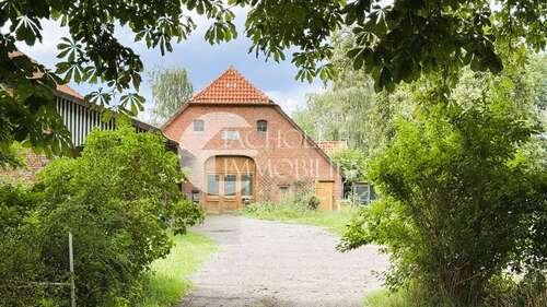 Foto - Haus zum Kaufen in Adelheidsdorf 850.000,00 € 173 m²