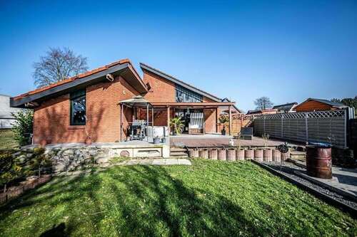 Foto - Haus zum Kaufen in Drochtersen 285.000,00 € 149 m²