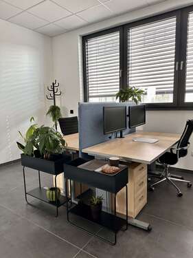 Foto - Büro in Brühl 1.350,00 € 38 m² - 1.350,00&nbsp;EUR Kaltmiete, ca.&nbsp; 38,00&nbsp;m&sup2;