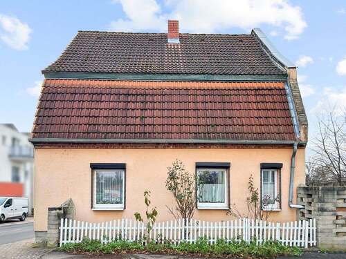 Foto - Haus zum Kaufen in Braunsbedra 165.791,00 € 125.5 m²