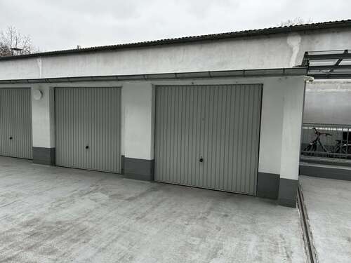 Foto - Garage zu vermieten in Frankfurt 150,00 €