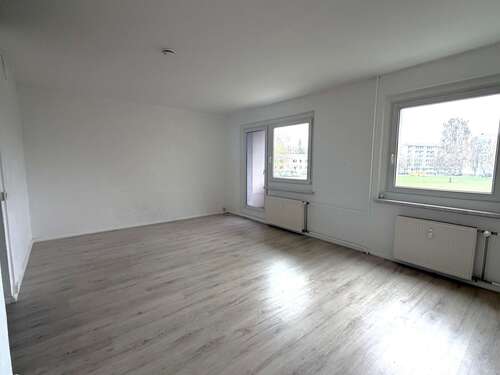 Foto - Wohnung zum Mieten in Plauen 272,00 € 51.2 m²