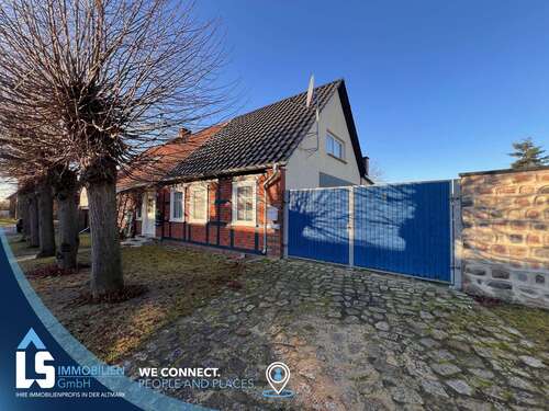 Foto - Haus zum Kaufen in Osterburg (Altmark) 185.000,00 € 110 m²
