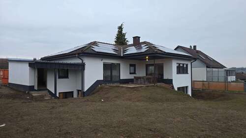 Foto - Haus zum Mieten in Weiskirchen 1.295,00 € 142 m²