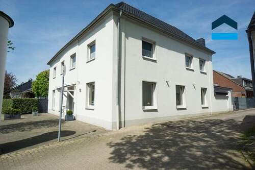 Foto - Haus zum Kaufen in Kamp-Lintfort 790.000,00 € 360 m²