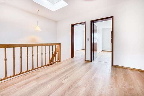 Foto - Haus zum Mieten in Veitshöchheim 1.450,00 € 119.34 m²