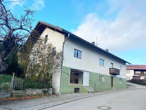 Foto - Haus zum Kaufen in Geiersthal 97.000,00 € 236 m²