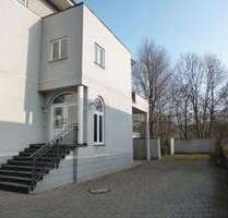 Wohnung zum Mieten in Halle 800,00 € 87 m²