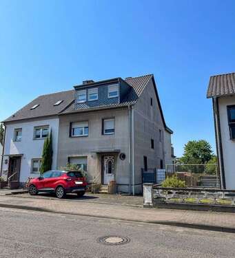 Foto - Haus zum Kaufen in Langenfeld 549.000,00 € 161 m²