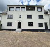 Haus zum Mieten in Glashütten 1.990,00 € 190 m²