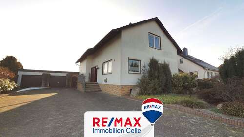 Foto - Haus zum Kaufen in Lachendorf 298.000,00 € 174 m²