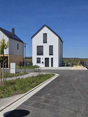 Foto - Haus zum Mieten in Köfering 2.227,00 € 148.5 m²