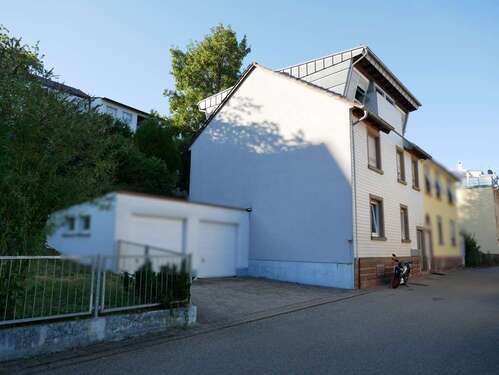 Foto - Haus zum Kaufen in Pforzheim 390.000,00 € 190 m²