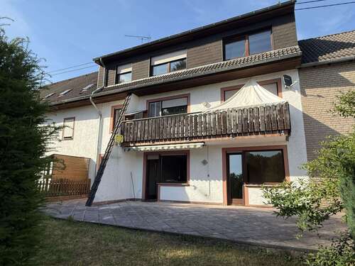 Foto - Haus zum Kaufen in Weidenbach 145.000,00 € 194 m²