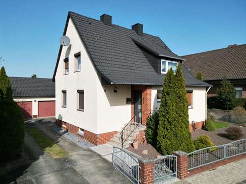 Foto - Haus zum Kaufen in Grafhorst 175.000,00 € 136 m²