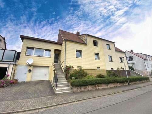 Foto - Haus zum Kaufen in Bexbach 163.000,00 € 165 m²