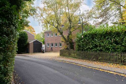 Foto - Haus zum Kaufen in Düsseldorf-Holthausen 675.000,00 € 150 m²