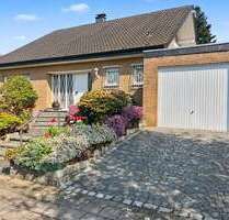 Haus zum Kaufen in Übach-Palenberg 585.000,00 € 280 m²