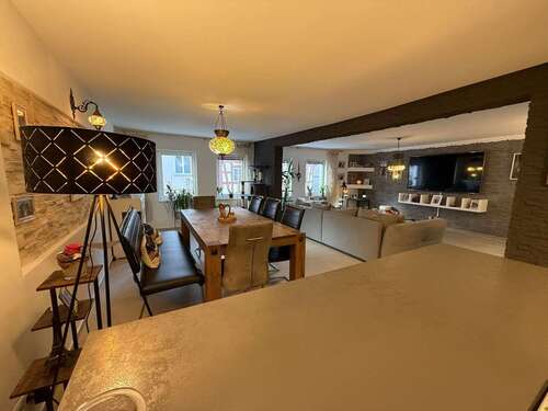 Foto - Haus zum Kaufen in Roth 575.000,00 € 280 m²