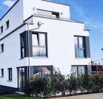 Haus zum Mieten in Hochheim am Main 3.320,00 € 158 m²