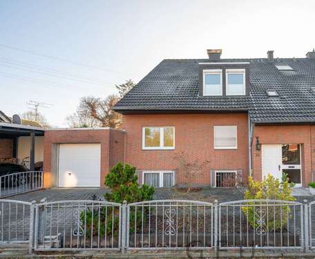 Foto - Haus zum Kaufen in Ratingen 785.000,00 € 186 m²