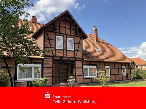 Foto - Haus zum Kaufen in Wahrenholz 281.000,00 € 232 m²