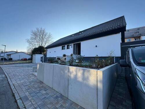 Foto - Haus zum Kaufen in Metzingen 1.590.000,00 € 300 m²