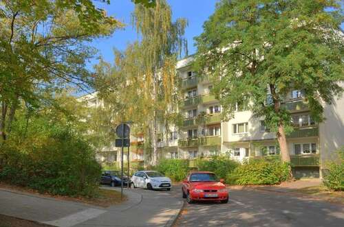 Foto - Wohnung zum Mieten in Halle 361,00 € 60.4 m²