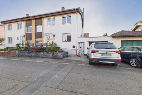 Foto - Haus zum Kaufen in Bürstadt 469.000,00 € 187.51 m²