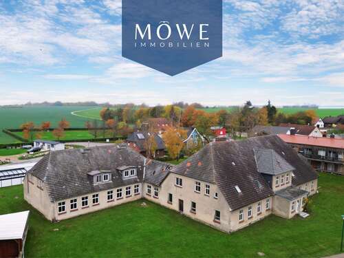 Foto - Haus zum Kaufen in Saal 550.000,00 € 1650 m²