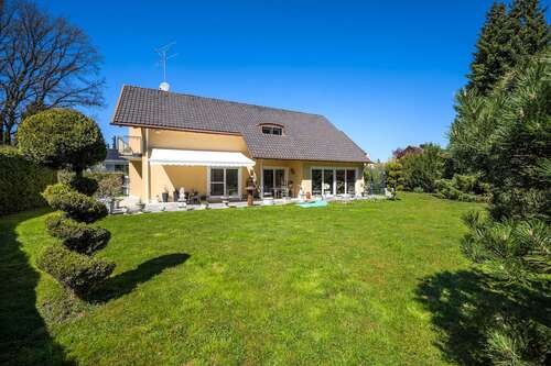 Foto - Haus zum Kaufen in Grasbrunn 2.250.000,00 € 261 m²