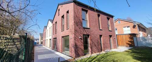 Foto - Haus zum Kaufen in Schnelsen 599.000,00 € 123 m²