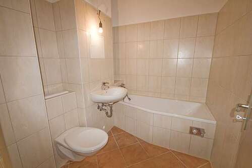 Foto - Wohnung zum Mieten in Halle (Saale) 531,00 € 70.83 m²