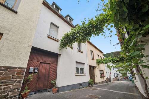 Foto - Haus zum Kaufen in Winningen 399.000,00 € 302 m²