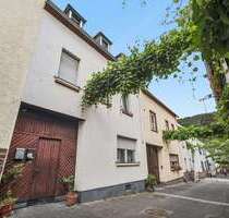 Haus zum Kaufen in Winningen 399.000,00 € 302 m²