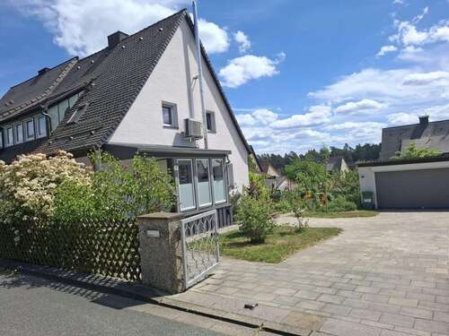 Foto - Haus zum Kaufen in Heroldsberg 575.000,00 € 120 m²