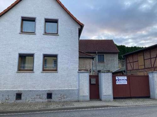 Foto - Haus zum Kaufen in Roßleben-Wiehe 120.000,00 € 140 m²