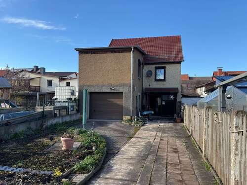 Foto - Haus zum Kaufen in Friemar 115.000,00 € 145 m²