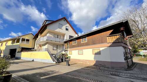Foto - Haus zum Kaufen in Bötzingen 649.000,00 € 331 m²