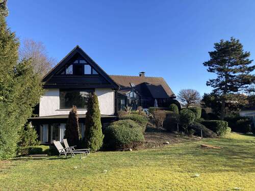 Foto - Haus zum Kaufen in Frankfurt am Main, Nieder-Eschbach 1.590.000,00 € 368 m²