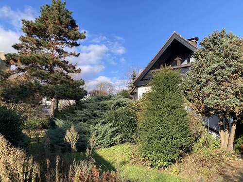 Foto - Haus zum Kaufen in Frankfurt am Main, Nieder-Eschbach 1.590.000,00 € 368 m²