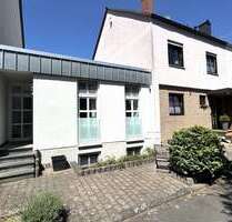 Haus zum Kaufen in Hofheim am Taunus 637.000,00 € 210 m²