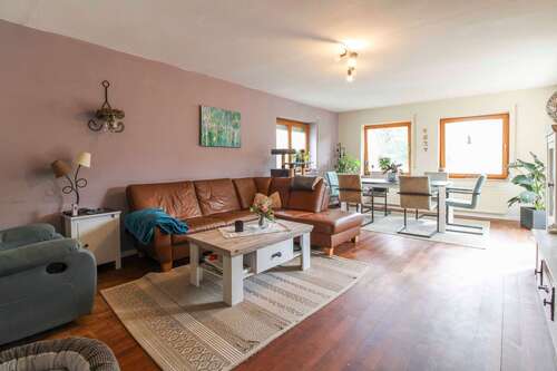 Foto - Haus zum Kaufen in Büchenbach 467.000,00 € 238.72 m²