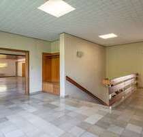 Haus zum Kaufen in Schleswig 320.000,00 € 537 m²