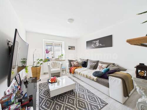 Foto - Haus zum Kaufen in Mühlhausen-Ehingen 359.000,00 € 135 m²