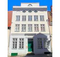 Haus zum Kaufen in Lübeck 1.890.000,00 € 248.79 m²