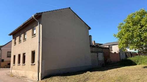 Foto - Haus zum Kaufen in Niemegk 50.000,00 € 120 m²