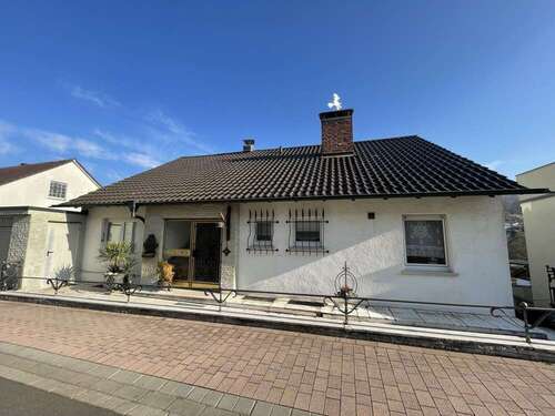 Foto - Haus zum Kaufen in Elsenfeld Schippach 325.000,00 € 163 m²