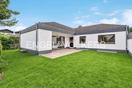 Foto - Haus zum Kaufen in Eschborn 975.000,00 € 148 m²