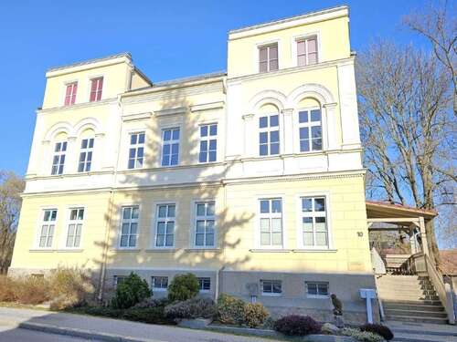 Foto - Wohnung zum Mieten in Reichenbach 800,00 € 123 m²